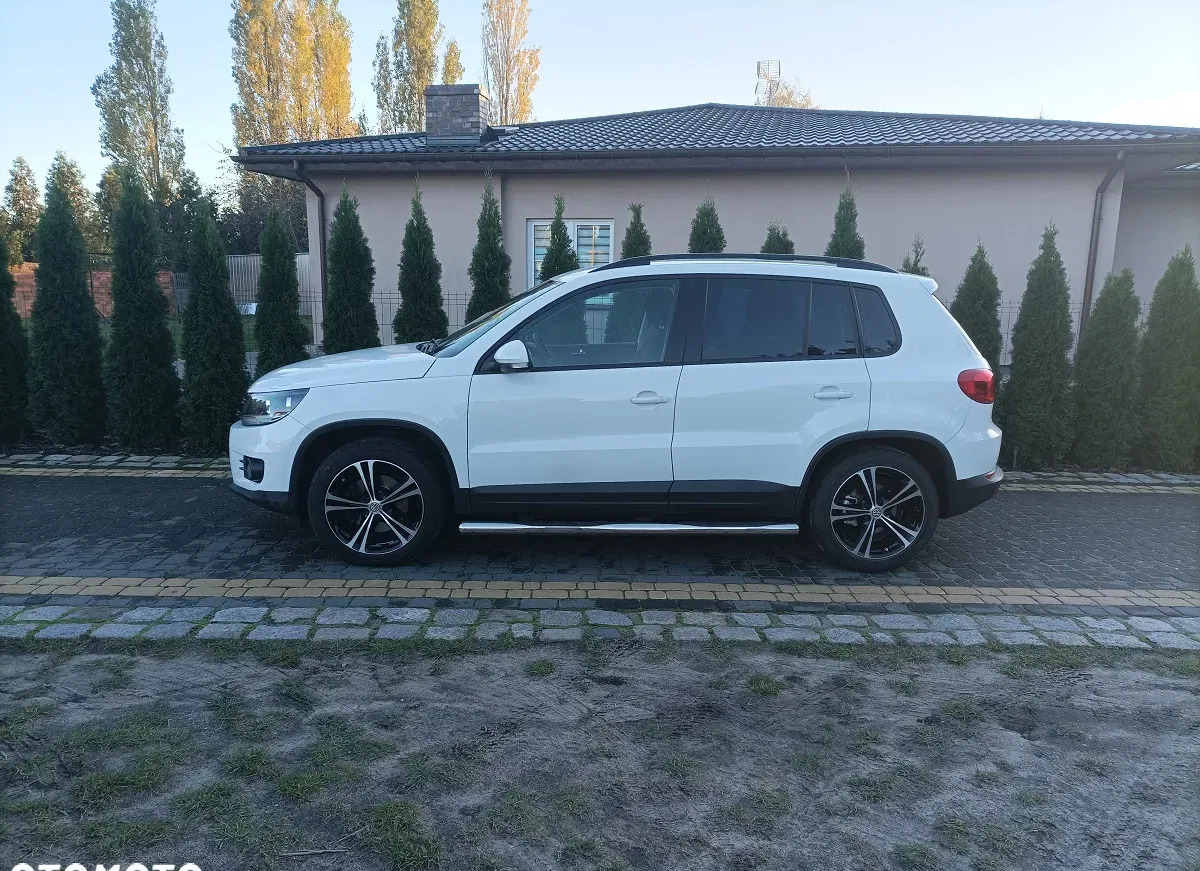rawicz Volkswagen Tiguan cena 41999 przebieg: 169800, rok produkcji 2012 z Rawicz